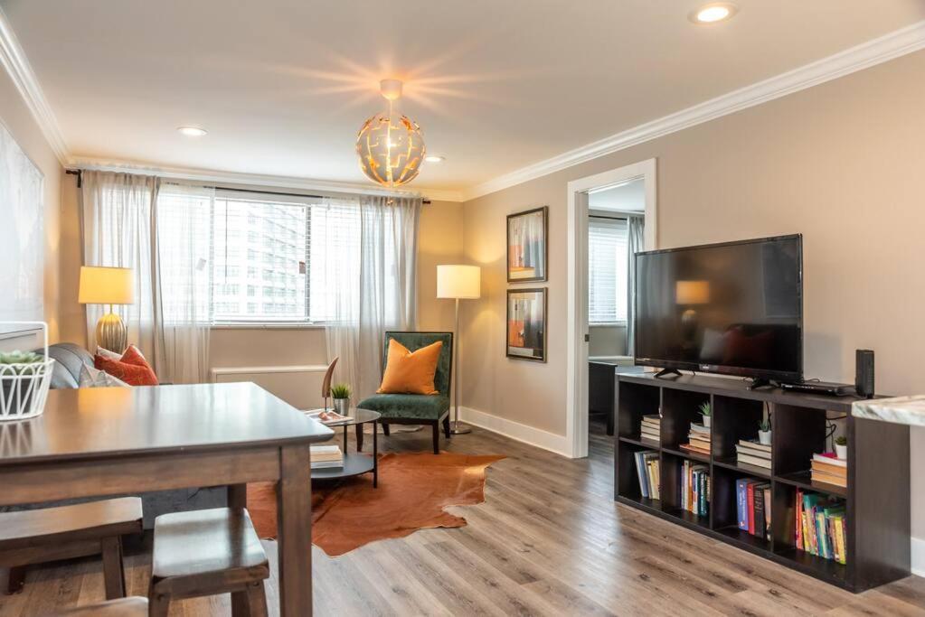 Downtown Atl Condo W Pool King Bed Lm1K2T 애틀랜타 외부 사진