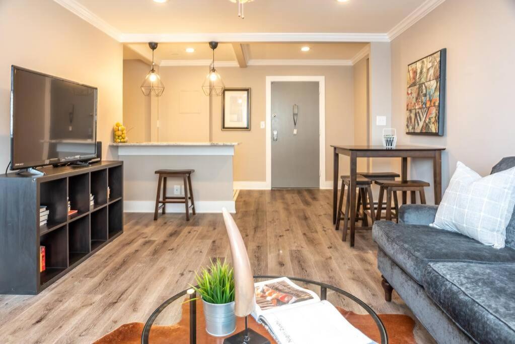 Downtown Atl Condo W Pool King Bed Lm1K2T 애틀랜타 외부 사진
