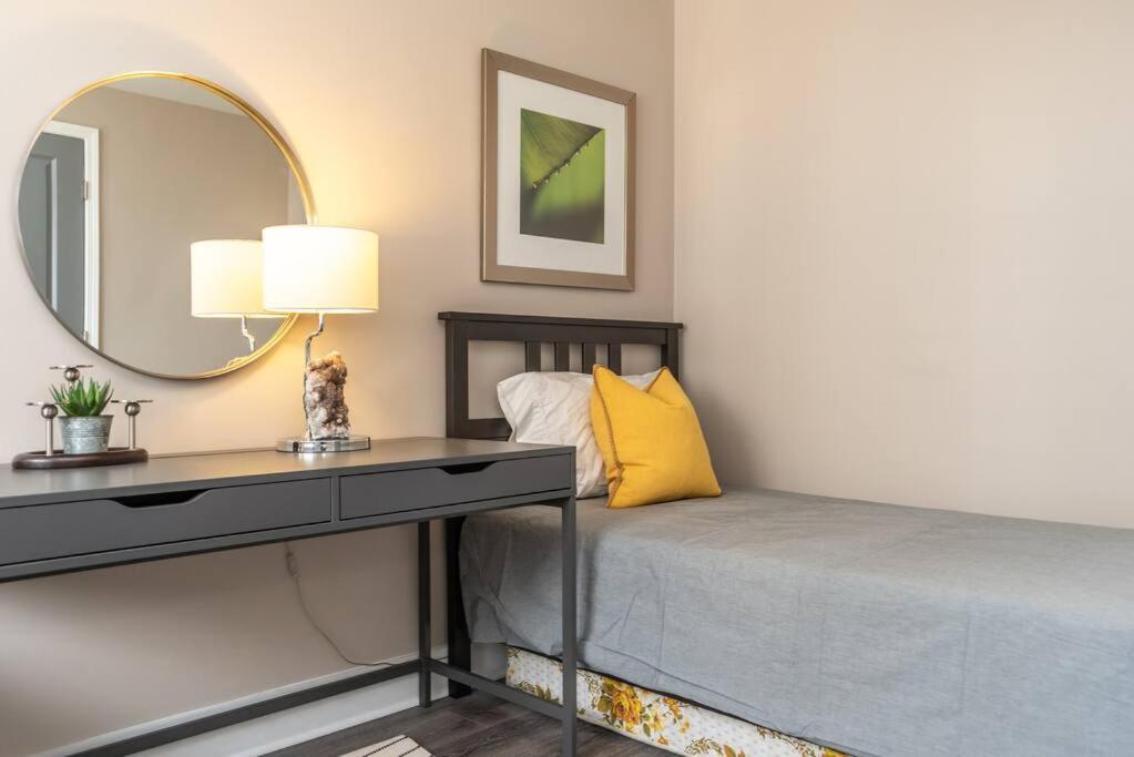 Downtown Atl Condo W Pool King Bed Lm1K2T 애틀랜타 외부 사진